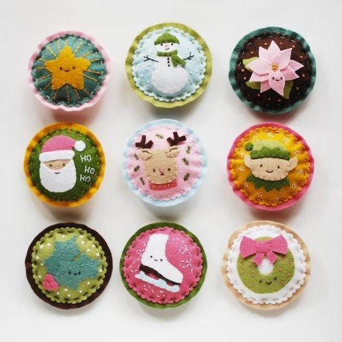 Kitschy Christmas felt ornaments - DIY hand embroidered gifts